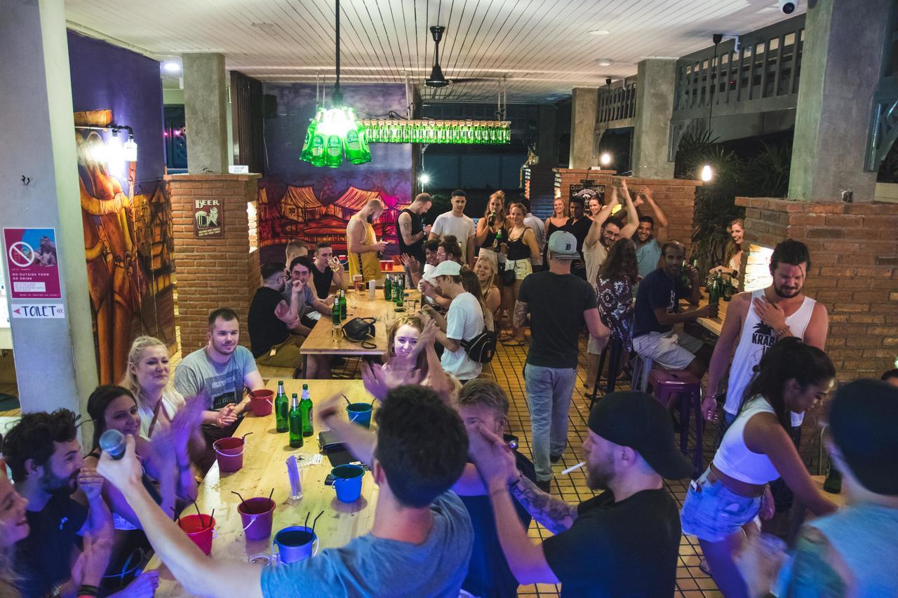 Mad Monkey Hostel Bangkok Dış mekan fotoğraf
