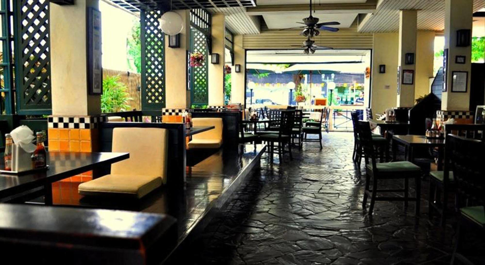 Mad Monkey Hostel Bangkok Dış mekan fotoğraf