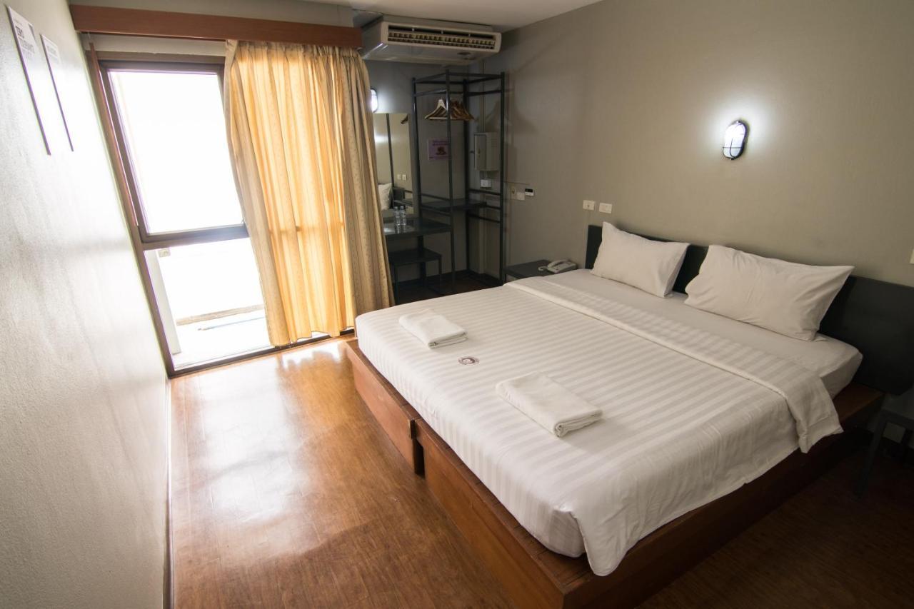 Mad Monkey Hostel Bangkok Dış mekan fotoğraf